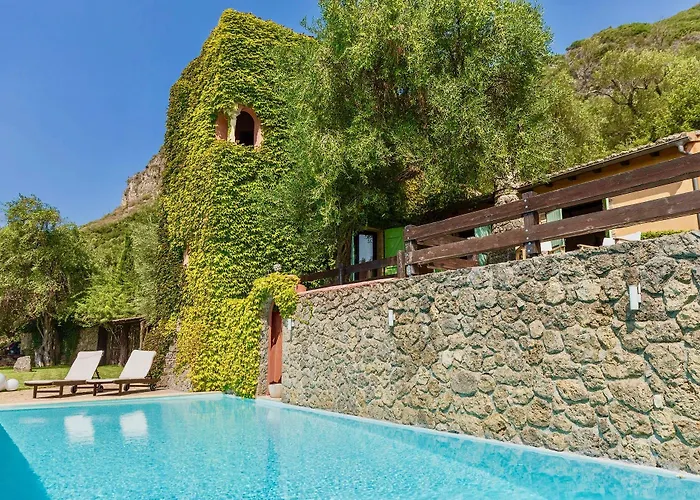 Villa Manavra Ipsos